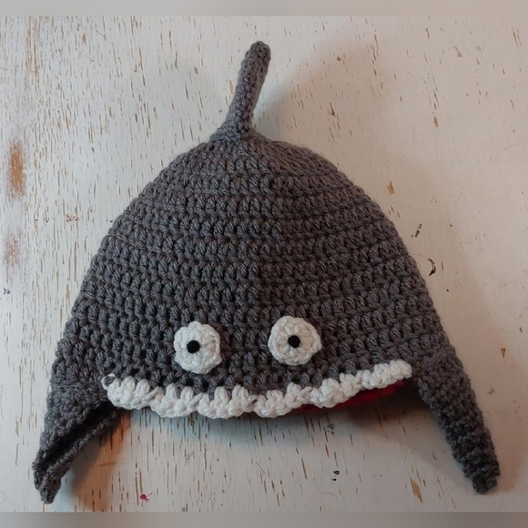 Shark Child Handmade Beanie Crochet Stocking Hat Animal Winter Warm Cozy - Picture 5 of 8